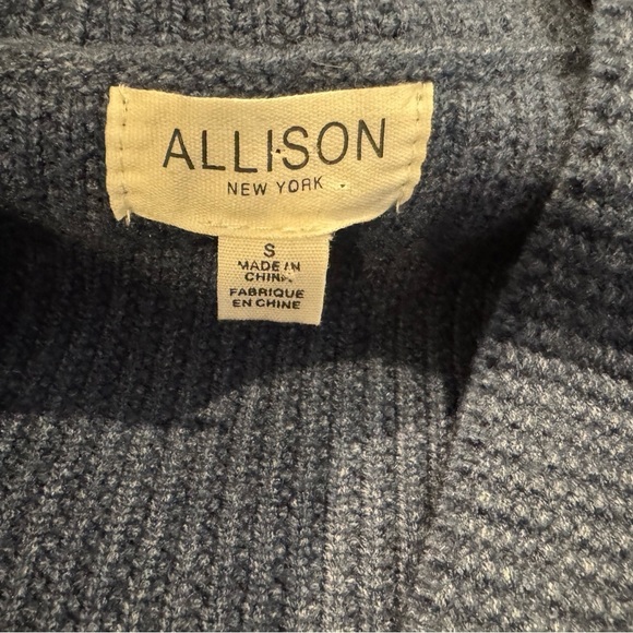 Women’s Allison New York Blue Floral Knit Button Up Cardigan: Size Small - Picture 7 of 9